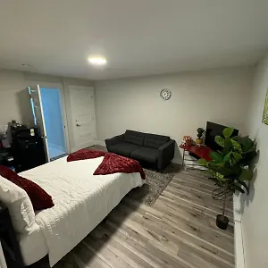 Homestay Choicest Cozy, Halifax